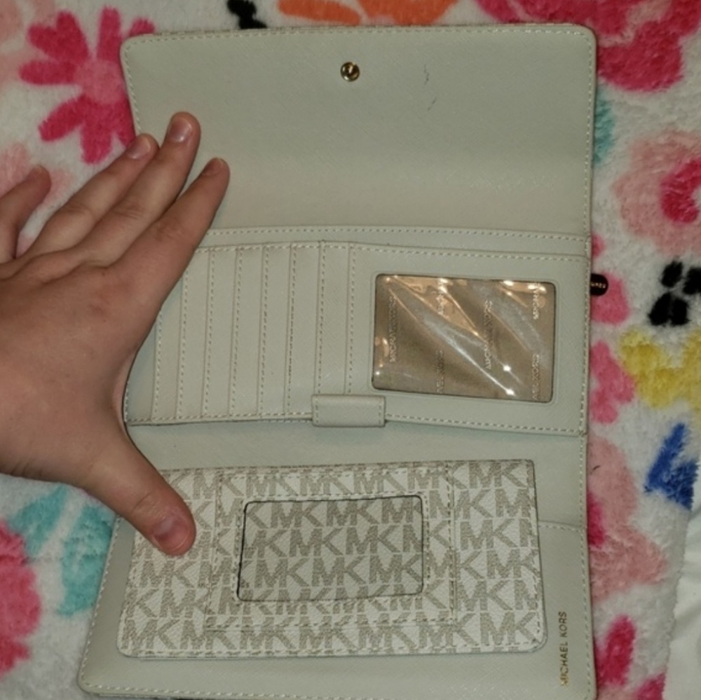 MK wallet